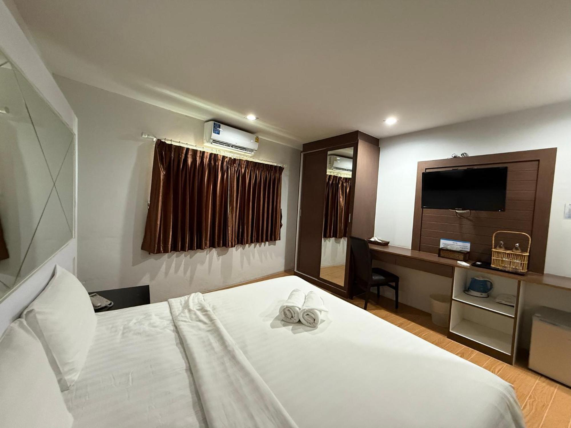 Bed By Cruise Hotel At Samakkhi-Tivanont Nonthaburi Esterno foto